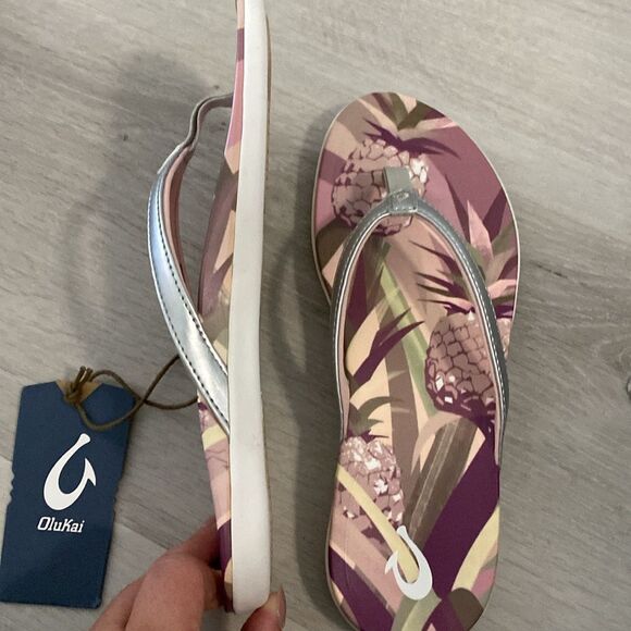 OluKai Kipe'a Heu- Black fuzzy lounge slippers- Women's size 10 - Picture 3 of 5